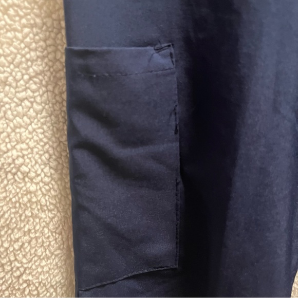 Scrub Set - Picture 6 of 10